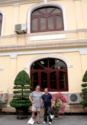 Bill and Ken at House in Hue